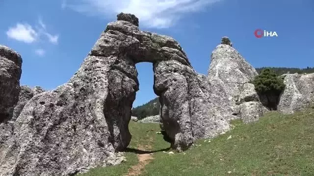 Adanalıların peri bacaları Göller Yaylası doğa tutkunlarının ilgisini çekiyor