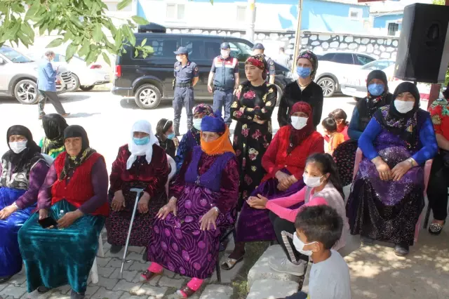 Afyonkarahisar Valisi Çiçek, Dinar'da incelemelerde bulundu Afyonkarahisar Valisi Çiçek, Dinar'da incelemelerde bulundu