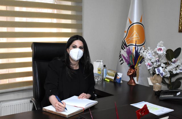 ak parti genel baskan yardimcisi julide sarie 4 14211358 o