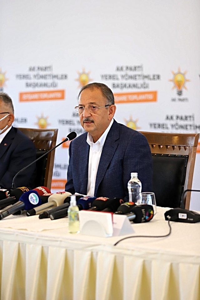 'CHP'li belediyelerin taş üstüne taş koydukları yok. Algı operasyonu çekerek devam ediyorlar'