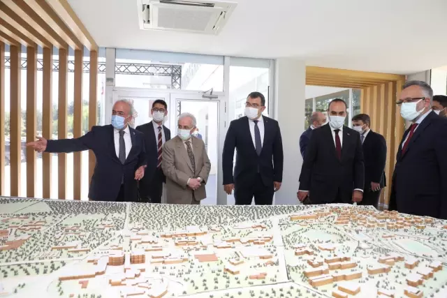 Düzenleme ve değerlendirme komitesi, DAG'da incelemelerde bulundu