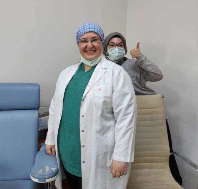Bu hızla koronavirüs yenilmeye mahkûm! Bakan Koca 1,5 milyonuncu doz aşı kadrosunu paylaştı Bu hızla koronavirüs yenilmeye mahkûm! Bakan Koca 1,5 milyonuncu doz aşı kadrosunu paylaştı