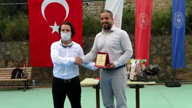 Can Üner Tenis Yaz Turnuvası'nda kupalar sahiplerini buldu
