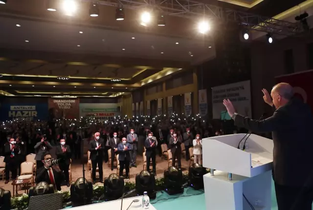 Son dakika haber... Cumhurbaşkanı Erdoğan: 'İzmir'deki provokatif saldırıyı en şiddetli şekilde kınadık, kınıyoruz, benzerlerini de kınayacağız.'