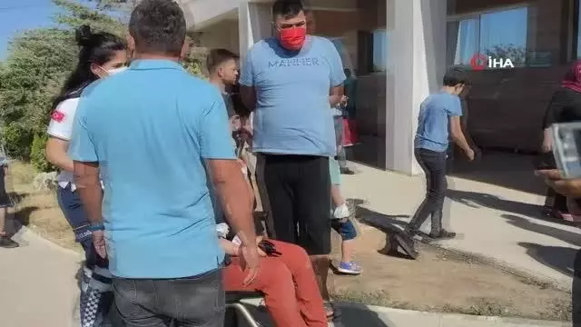 Düğünü bırakıp gelinliğiyle hastaneye koştu Düğünü bırakıp gelinliğiyle hastaneye koştu