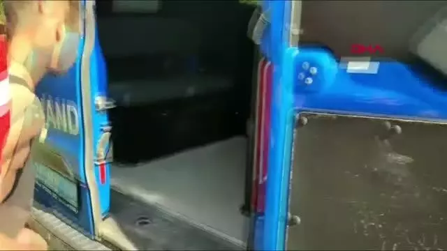 FİRARİ HÜKÜMLÜ, KİRAZ AĞACINA ÇIKARKEN YAKALANDI FİRARİ HÜKÜMLÜ, KİRAZ AĞACINA ÇIKARKEN YAKALANDI