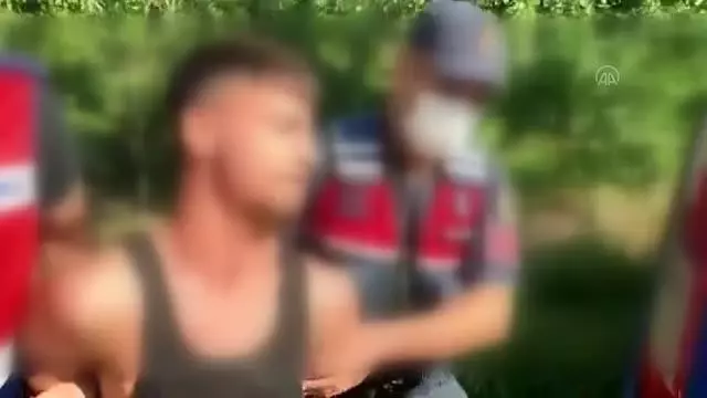 Firari hükümlü, saklandığı kiraz bahçesinde yakalandı Firari hükümlü, saklandığı kiraz bahçesinde yakalandı