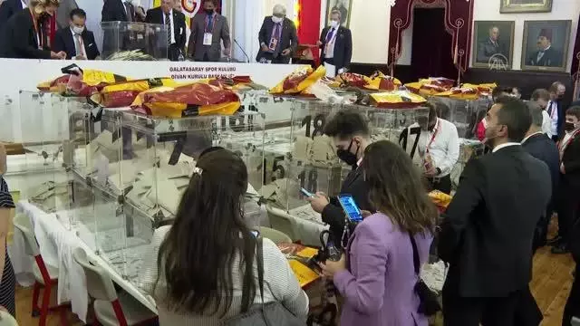 Galatasaray Kulübünün kongresi Galatasaray Kulübünün kongresi