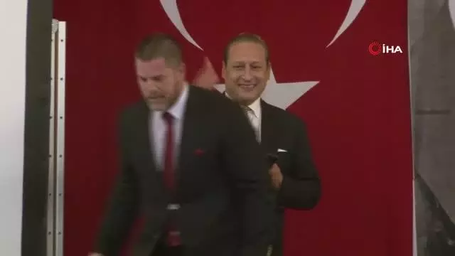 İşte Galatasaray'ın yeni başkanı Burak Elmas
