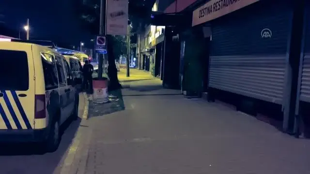 Kısıtlama saatinde açık olan eğlence mekanındaki 26 kişiye para cezası kesildi