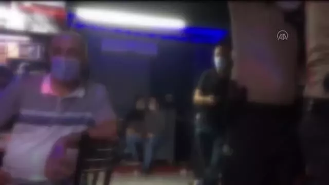 Kısıtlama saatinde açık olan eğlence mekanındaki 26 kişiye para cezası kesildi