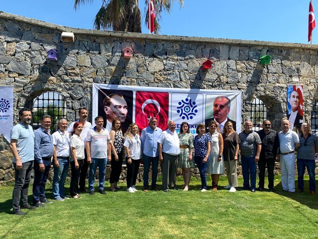 Memleket Partisi Aydın İl Başkanı Yenipazarlı: 'Memleket Partisi'ne geçişler devam ediyor, CHP'den istifalar gelecek'
