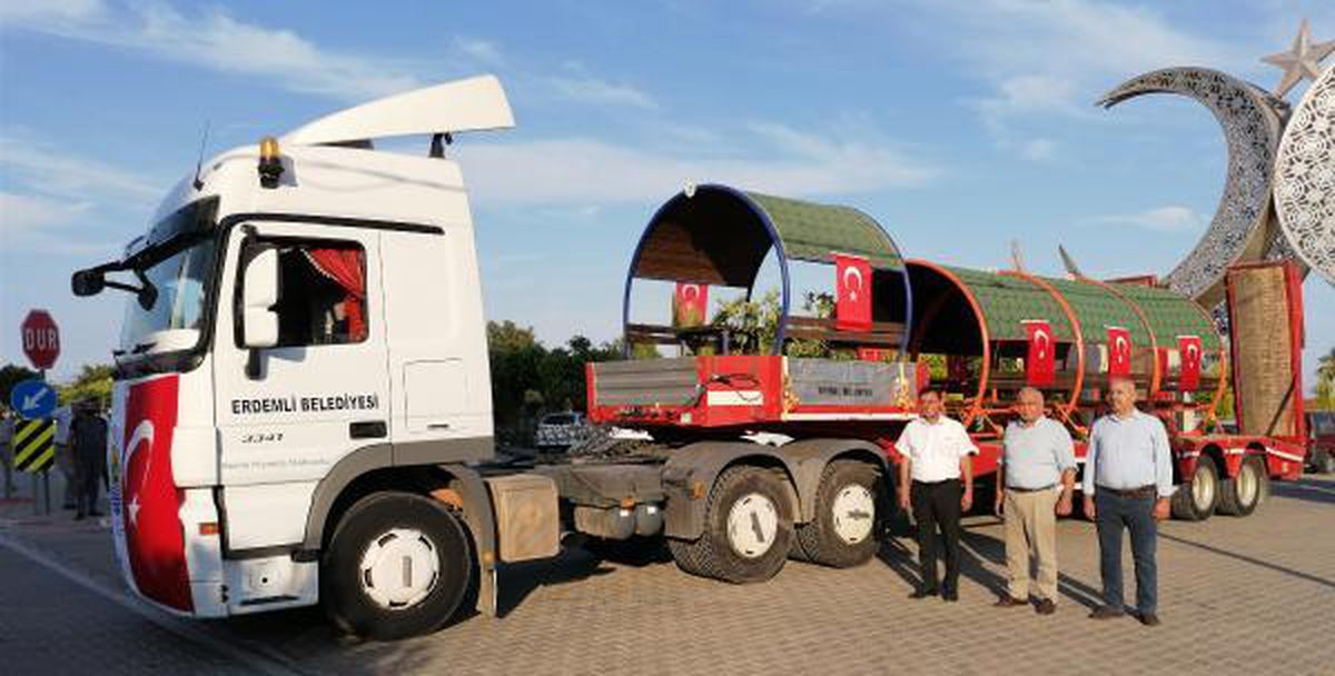 Mersin'den İdlib'de görevli Mehmetçiğe kameriye ve bank