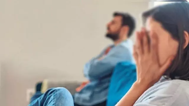 'Pısırık' tartışmasında birbirini darbeden çift para cezasına çarptırıldı 'Pısırık' tartışmasında birbirini darbeden çift para cezasına çarptırıldı