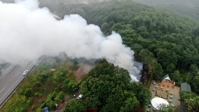 Şile'de alevlere teslim olan restoran böyle görüntülendi