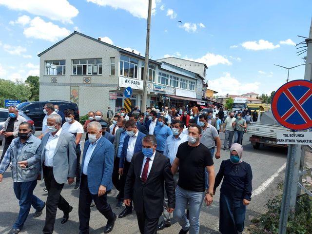 susuzlular ak parti milletvekillerini bagrina 5 14211221 o