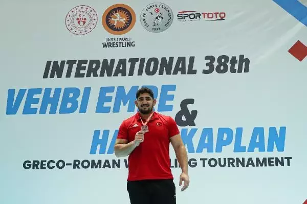38. Uluslararası Vehbi Emre ve Hamit Kaplan Güreş Turnuvası sona erdi