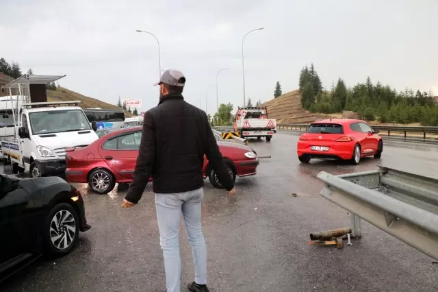 Afyonkarahisar-Antalya karayolu tek taraflı ulaşıma kapandı Afyonkarahisar-Antalya karayolu tek taraflı ulaşıma kapandı