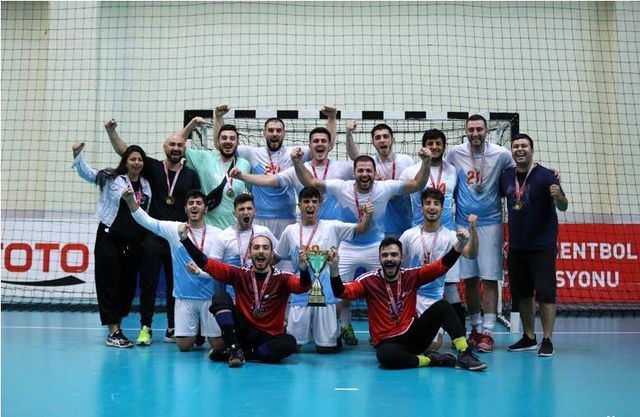 ALKÜ hentbol takımı 1'inci lige yükseldi