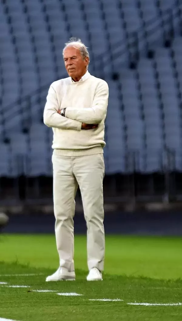 Altay'da Mustafa Denizli belirsizliği Altay'da Mustafa Denizli belirsizliği