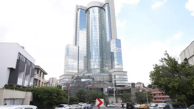 Ankara'daki 35 katlı otel, 35 milyon dolarlık kredi geri ödenmeyince Alman Aareal Bank'ın oldu Ankara'daki 35 katlı otel, 35 milyon dolarlık kredi geri ödenmeyince Alman Aareal Bank'ın oldu