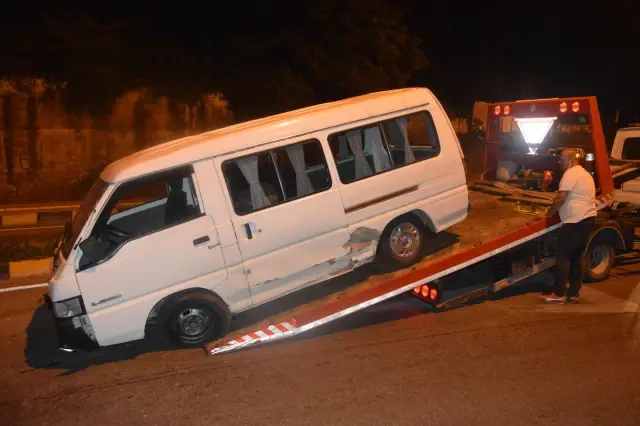 Polisin dur ihtarına uymayıp kaçmaya çalışan sürücü kaza yaptı