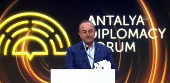 Dışişleri Bakanı Mevlüt Çavuşoğlu, Antalya Diploması Forumu'nun kapanışı dolayısıyla basını bilgilendirdi: (1)