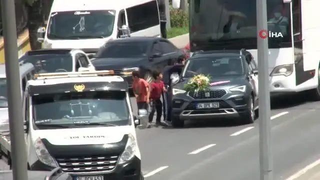 E-5'te çocukların korkutan bahşiş yarışı