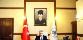 Şehit: Erzincan Valisi Sayın Mehmet Makas, Babalar Günü Münasebetiyle Bir Mesaj Yayımladı Şehit: Erzincan Valisi Sayın Mehmet Makas, Babalar Günü Münasebetiyle Bir Mesaj Yayımladı