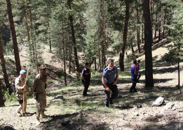 Dağa çıktıktan sonra haber alınmayan adamı arayan ekipler, parçalanmış bir erkek cesedi buldu