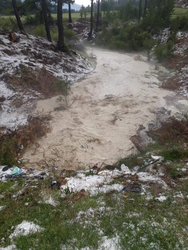 Her şey bir anda oldu! Sel suları saniyeler içinde dere yatağını doldurdu Her şey bir anda oldu! Sel suları saniyeler içinde dere yatağını doldurdu