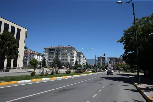 Samsun ve çevre illerde sokağa çıkma kısıtlaması nedeniyle sakinlik yaşanıyor Samsun ve çevre illerde sokağa çıkma kısıtlaması nedeniyle sakinlik yaşanıyor