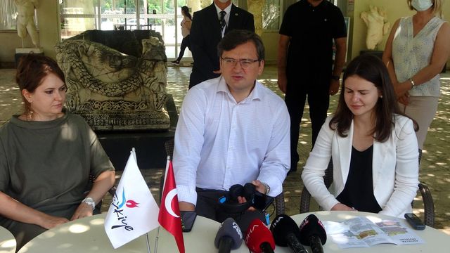 ukrayna disisleri bakani kuleba tum ukraynali 9 14213141 o