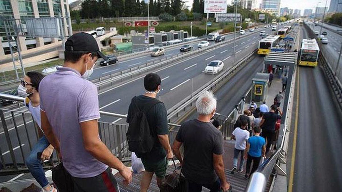 18 yaş altı ve 65 yaş üstü için toplu taşıma kısıtlaması 1 Temmuz'dan itibaren kaldırılıyor