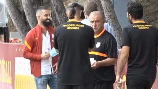 5. Fatih Terim dönemi başladı! Florya'ya ayak basan deneyimli hoca alkışlarla karşılandı 5. Fatih Terim dönemi başladı! Florya'ya ayak basan deneyimli hoca alkışlarla karşılandı