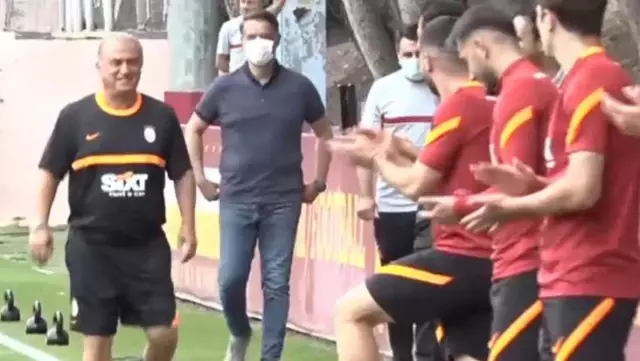 5. Fatih Terim dönemi başladı! Florya'ya ayak basan deneyimli hoca alkışlarla karşılandı 5. Fatih Terim dönemi başladı! Florya'ya ayak basan deneyimli hoca alkışlarla karşılandı