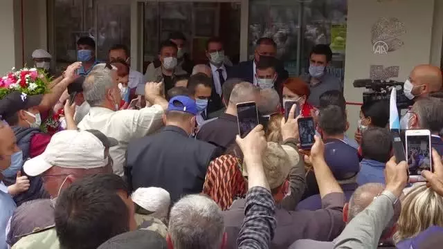 AFYONKARAHİSAR - Akşener esnafı ziyaret etti (5) AFYONKARAHİSAR - Akşener esnafı ziyaret etti (5)