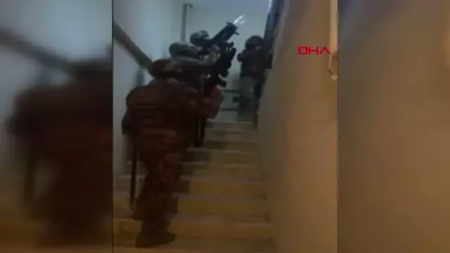 Son dakika haberi... ATAŞEHİR'DEKİ GASP DEHŞETİNİN ŞÜPHELİLERİNE OPERASYON KAMERADA