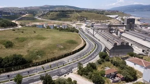 Bandırma'da asfalt ve yol yapım çalışmaları sürüyor Bandırma'da asfalt ve yol yapım çalışmaları sürüyor