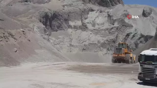 Bitlis'in 'beyaz altın'ı ekonomiye katkı sağlıyor Bitlis'in 'beyaz altın'ı ekonomiye katkı sağlıyor