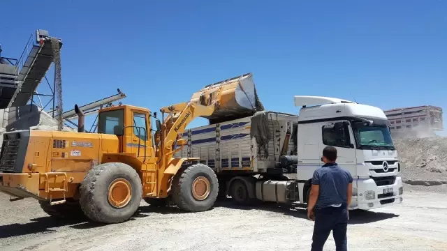 Bitlis'in 'beyaz altın'ı ekonomiye katkı sağlıyor Bitlis'in 'beyaz altın'ı ekonomiye katkı sağlıyor