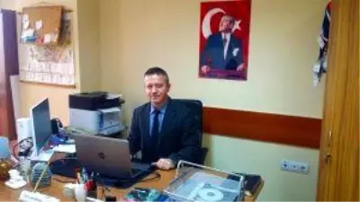 Afyon'da endişe uyandıran göçük ve yarıklar Afyon'da endişe uyandıran göçük ve yarıklar