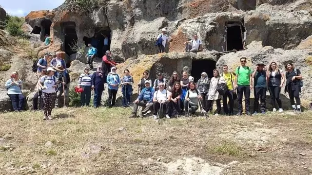 Doğaseverlerden Şuhut'a çıkarma Doğaseverlerden Şuhut'a çıkarma