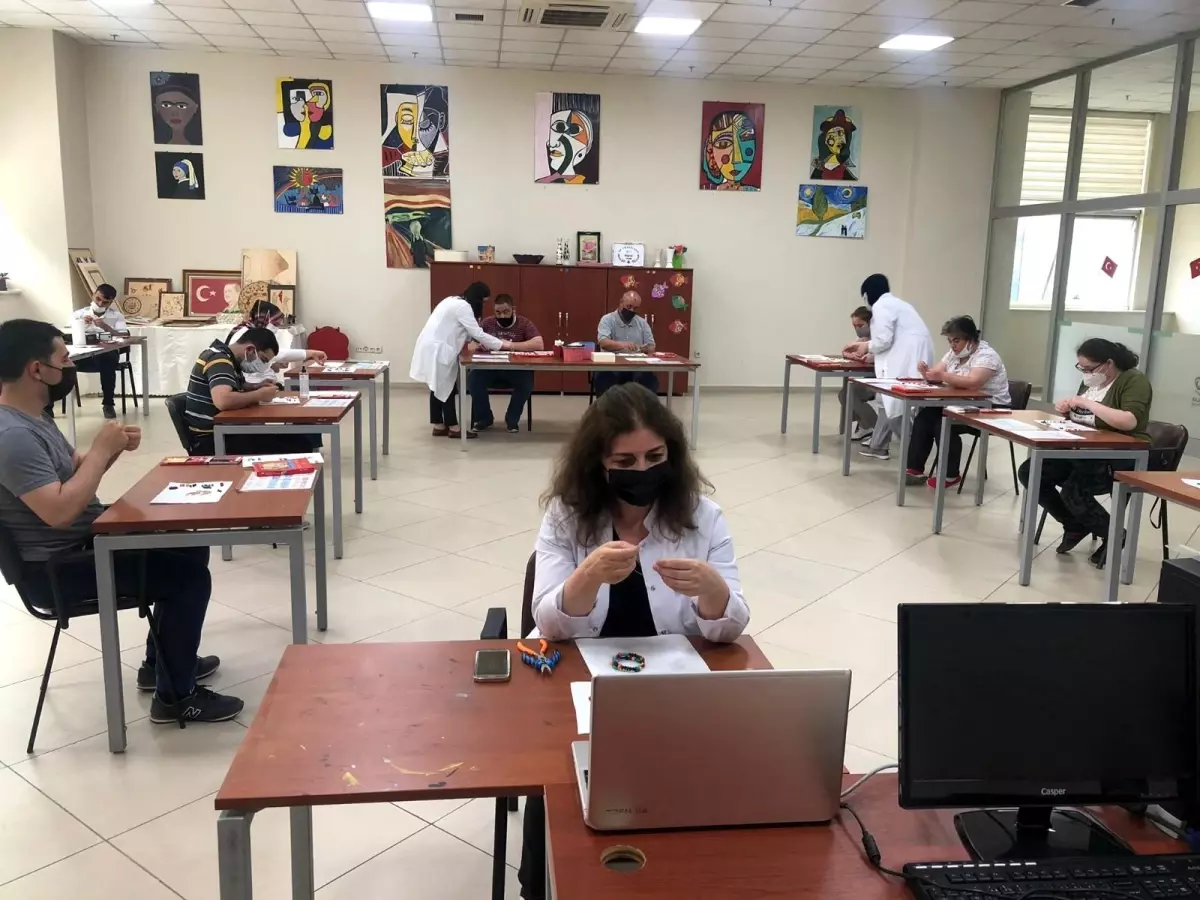 Temizlik Görevlisine Babalar Günü Sürprizi