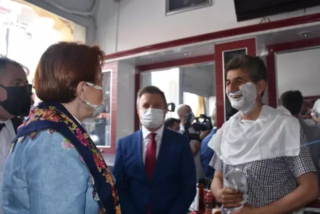 AFYONKARAHİSAR - Akşener esnafı ziyaret etti (4) AFYONKARAHİSAR - Akşener esnafı ziyaret etti (4)