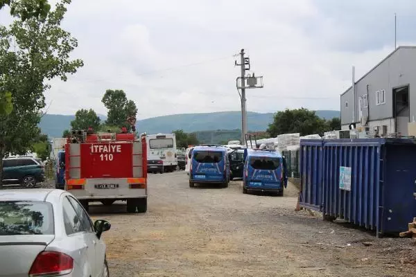 İYİ Partili Lütfü Türkkan'a ait kaçak çiftlik tahliye ediliyor İYİ Partili Lütfü Türkkan'a ait kaçak çiftlik tahliye ediliyor