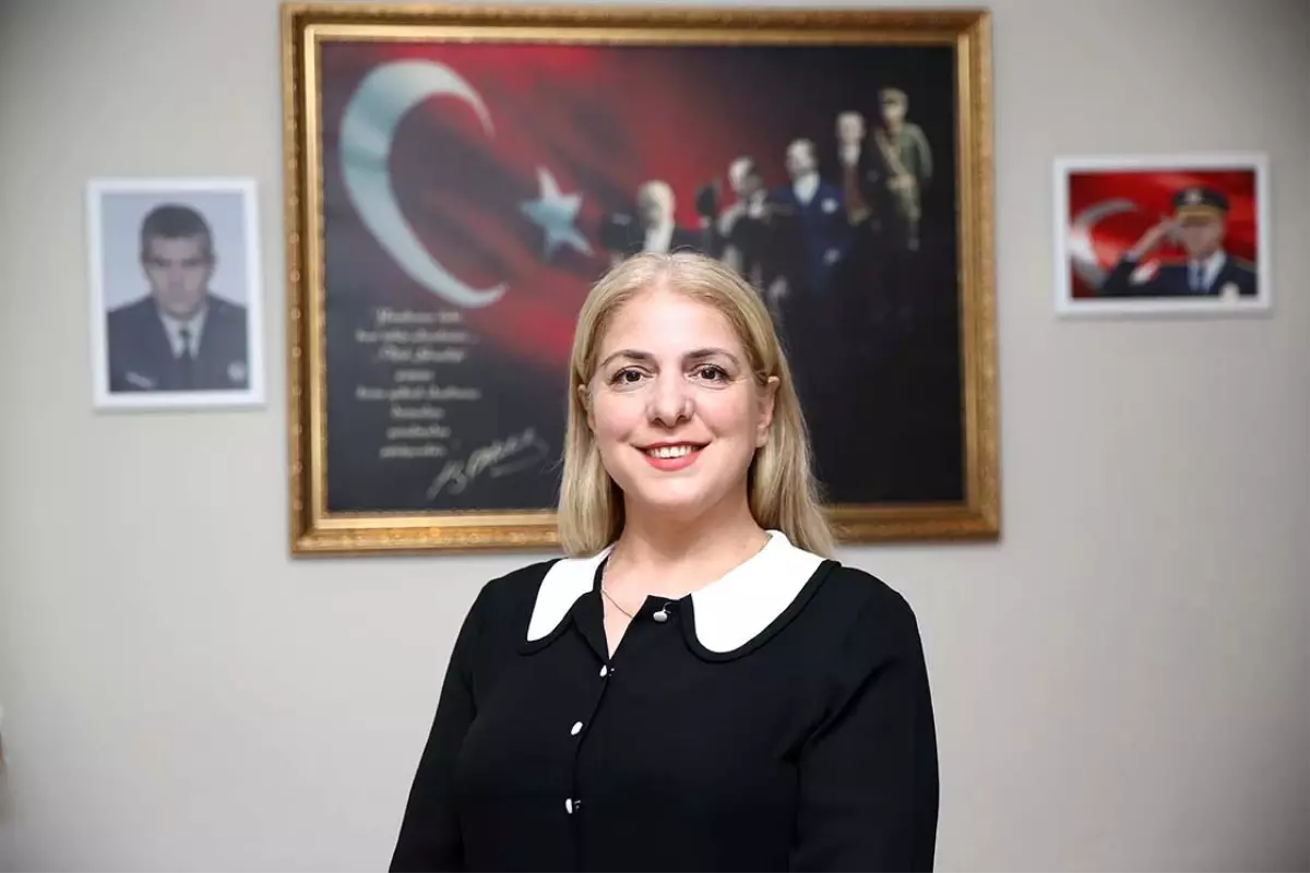 Şehit Babalarından Görev Bayrağını Devralan Kızları, Babalar Günü'nü Buruk ve Gururlu Geçiriyor