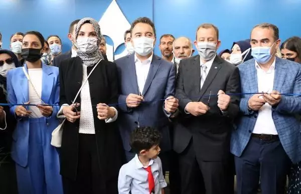 ALİ BABACAN ÇÖZÜM ODAKLI BİR PARTİYİZ ALİ BABACAN ÇÖZÜM ODAKLI BİR PARTİYİZ