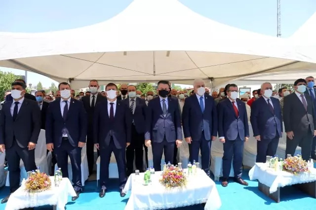 Pakdemirli: 'Tüm vatandaşlarımızın ve sektörlerin meteorolojik verilere anlık ulaşması içinde birçok uygulamayı devreye soktuk'