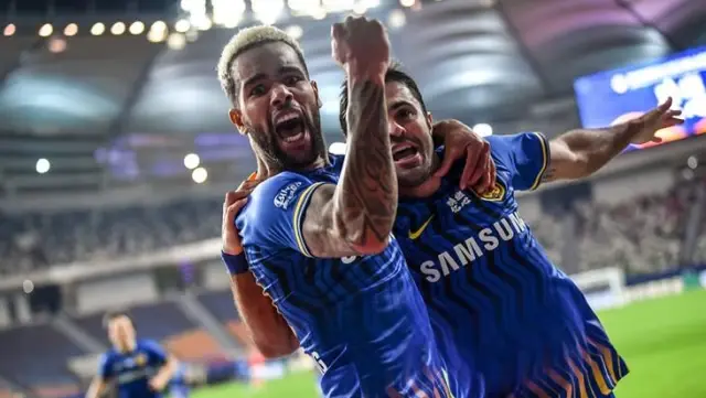 Beşiktaş'ın transfer etmek istediği Brezilyalı yıldız Alex Teixeira'ya Galatasaray da kanca attı Beşiktaş'ın transfer etmek istediği Brezilyalı yıldız Alex Teixeira'ya Galatasaray da kanca attı